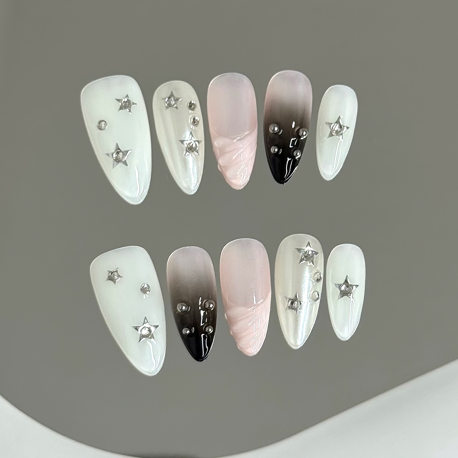 Nail Art Glitter - 10 ชิ้นอัลมอนด์เล็บปลอมสตาร์กลิตเตอร์เล็บปลอมแฮนด์เมดไรน์สโตนเล็บปลอมสำหรับงานปาร์ตี้ผู้หญิงงานแต่งงานตกแต่งร้านเสริมสวย