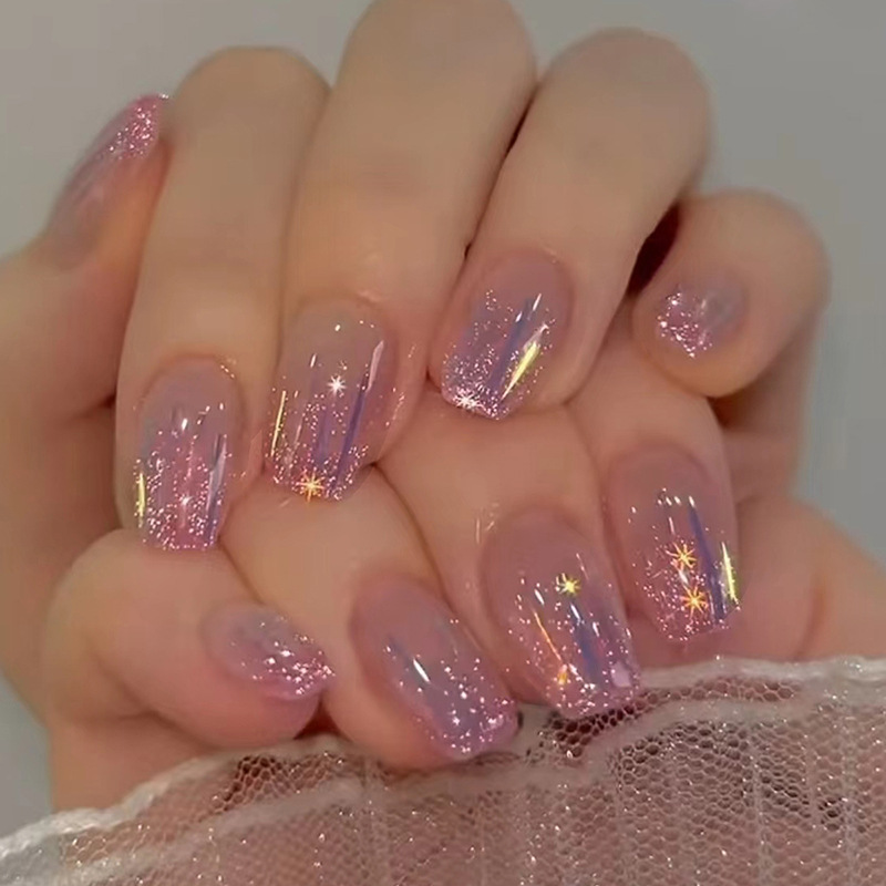 Nail Art Glitter - เล็บปลอมสั้นสำหรับผู้หญิงและเด็กผู้หญิง สีม่วงนู้ด ประดับกลิตเตอร์วิบวับ รูปทรงสี่เหลี่ยมบัลเลต์ แบบเต็มเล็บ กดติดง่าย