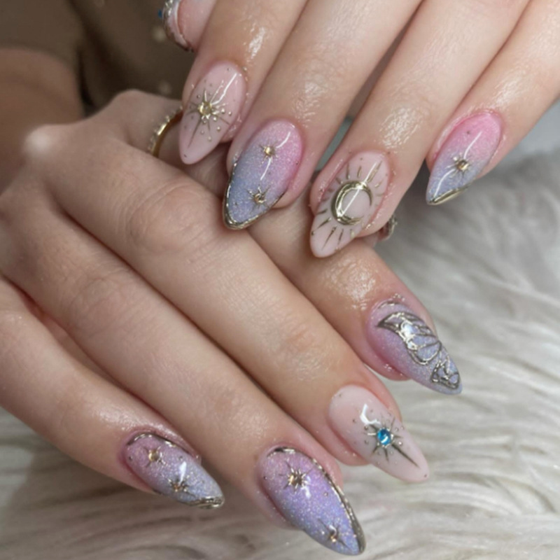 ชุดเล็บปลอมสีฟ้าทรงอัลมอนด์ 24 - Nail Art Inspo บทวิจารณ์และราคา