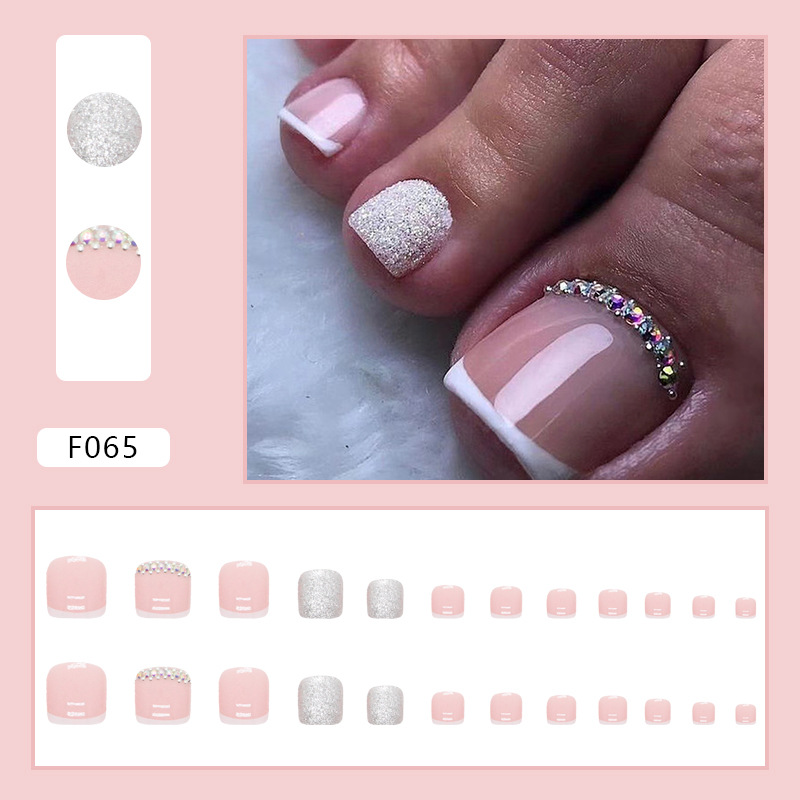 เล็บปลอม 24 ชิ้น พร้อมกาวติดเล - Nail Art Glitter บทวิจารณ์และราคา