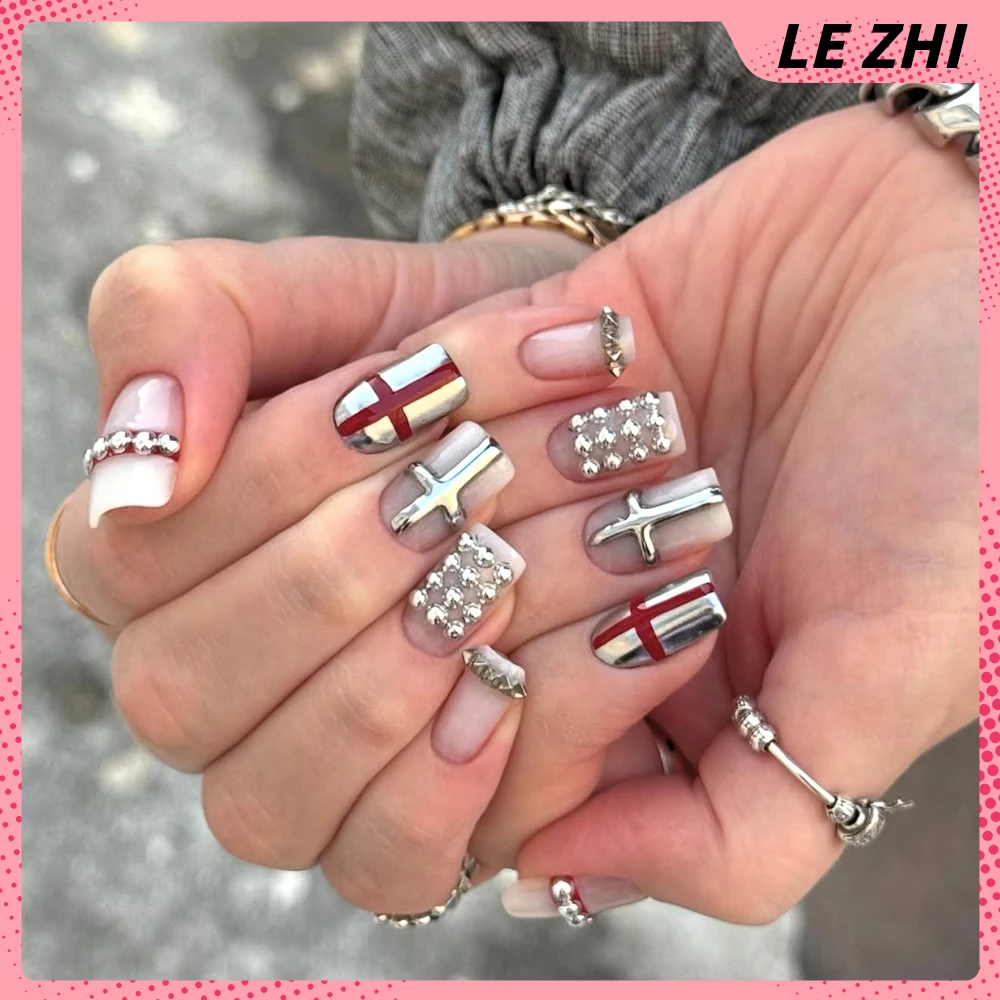 เล็บปลอม Y2K สไตล์สไปซ์เกิร์ลส - Nail Art Gothic บทวิจารณ์และราคา