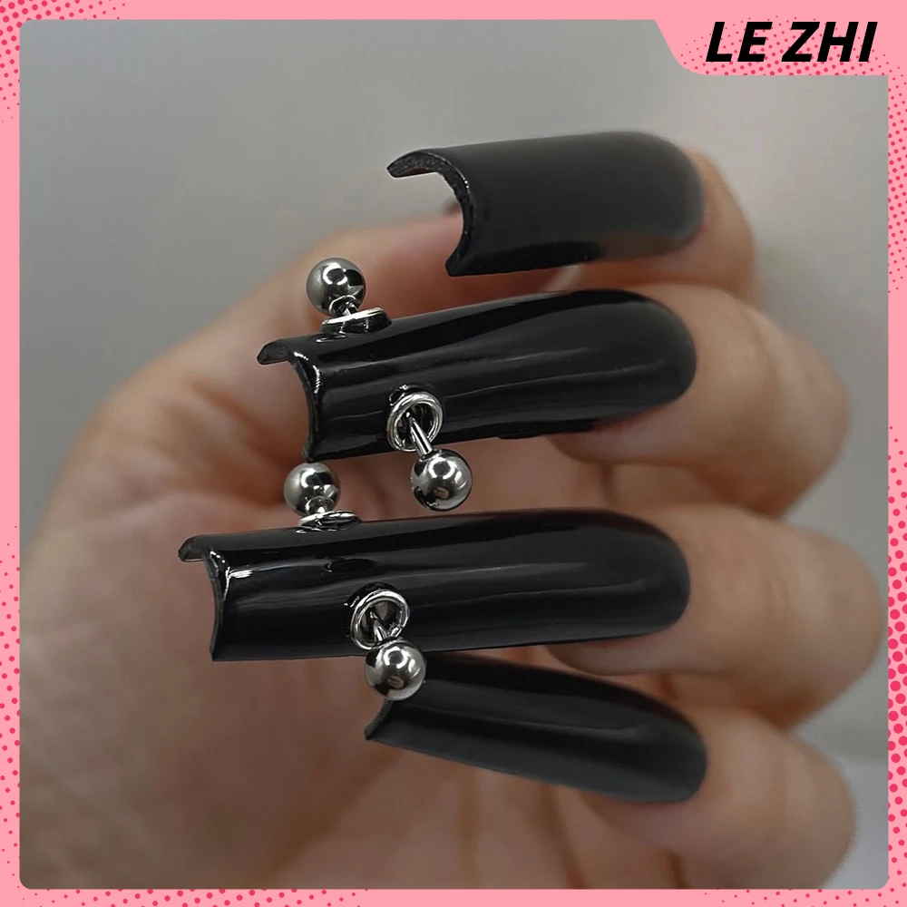 เล็บปลอม Y2K สไตล์สไปซ์เกิร์ลส - Nail Art Gothic บทวิจารณ์และราคา